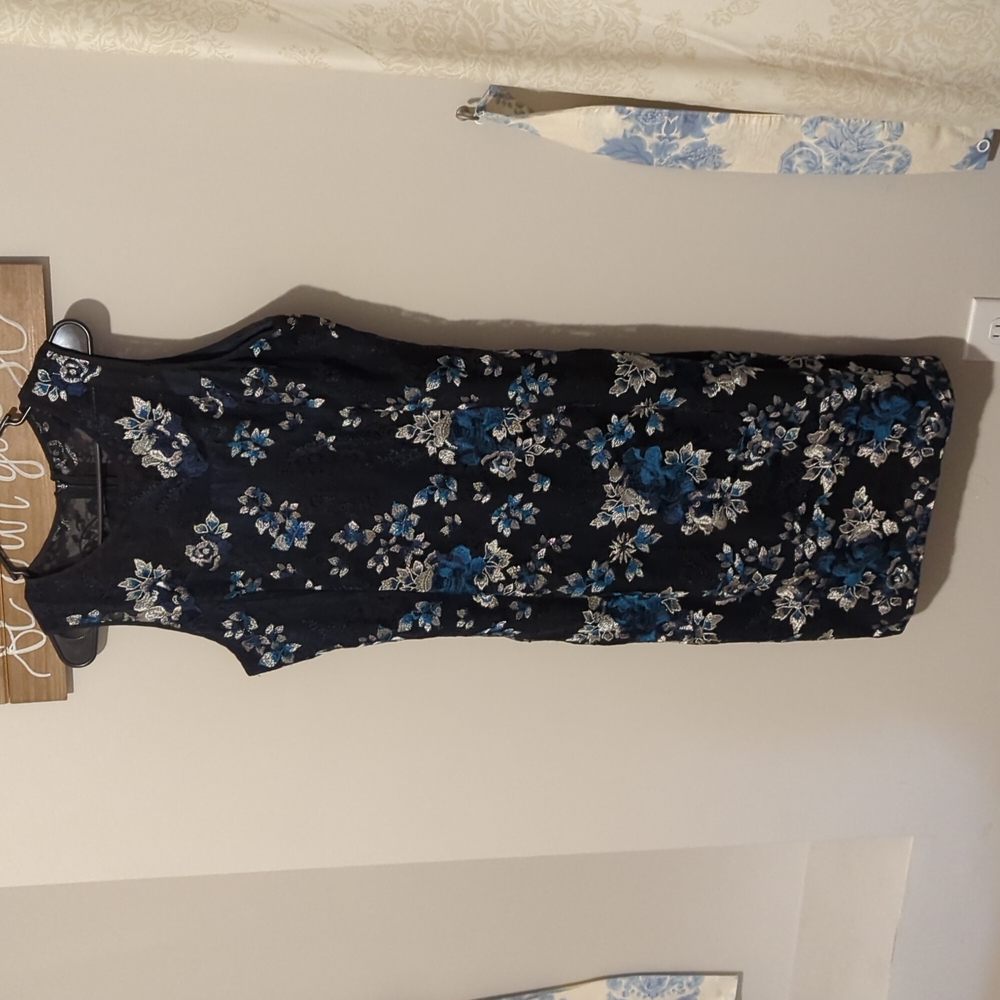 NWT white house black market dress lace and embroidered floral